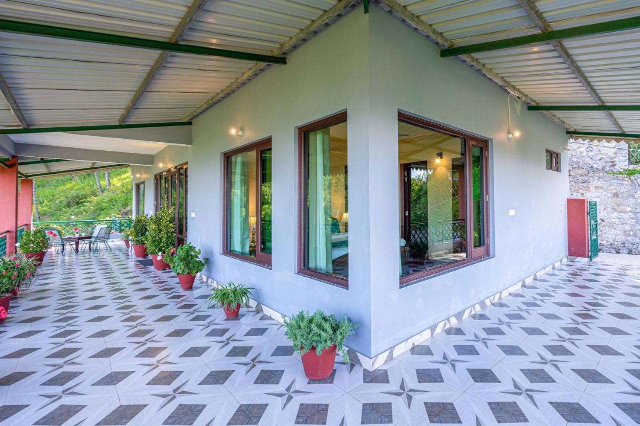 Stayvista At Cecil Cottages With Barbeque, Hill View Kasauli Buitenkant foto
