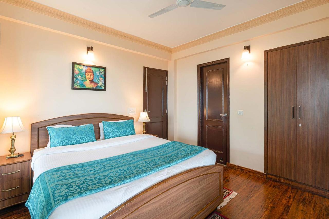 Stayvista At Cecil Cottages With Barbeque, Hill View Kasauli Buitenkant foto