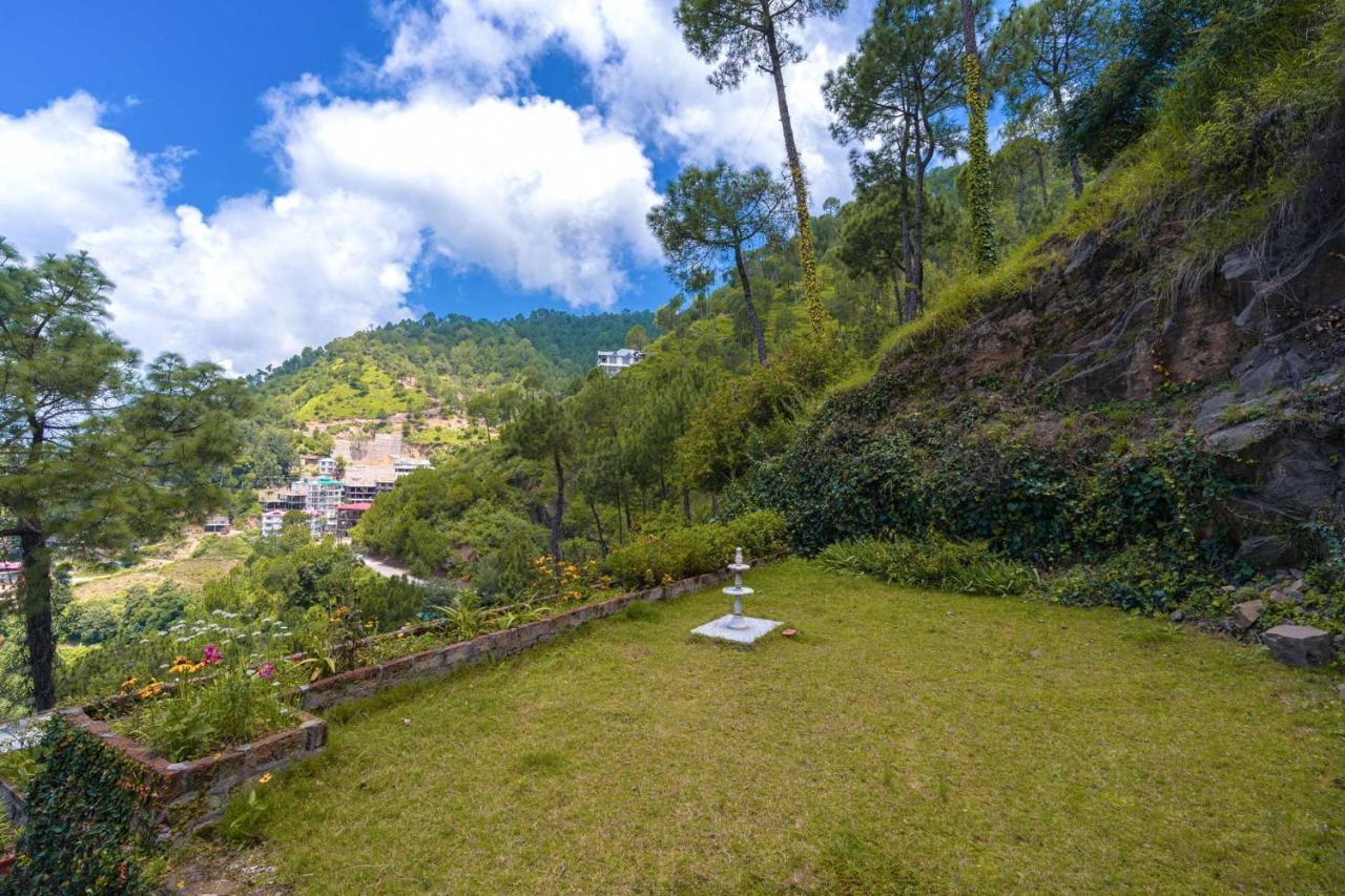 Stayvista At Cecil Cottages With Barbeque, Hill View Kasauli Buitenkant foto