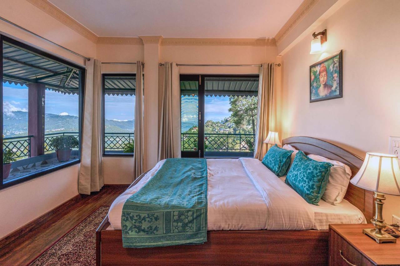 Stayvista At Cecil Cottages With Barbeque, Hill View Kasauli Buitenkant foto