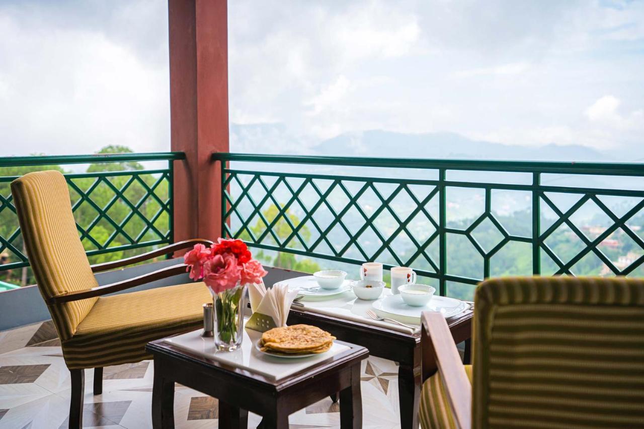 Stayvista At Cecil Cottages With Barbeque, Hill View Kasauli Buitenkant foto
