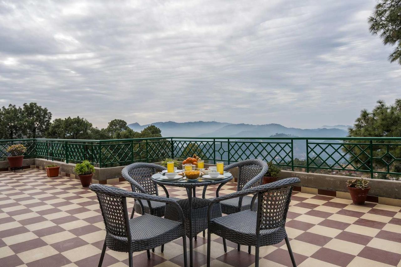 Stayvista At Cecil Cottages With Barbeque, Hill View Kasauli Buitenkant foto