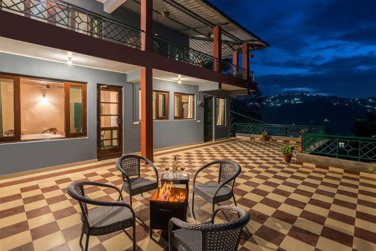Stayvista At Cecil Cottages With Barbeque, Hill View Kasauli Buitenkant foto