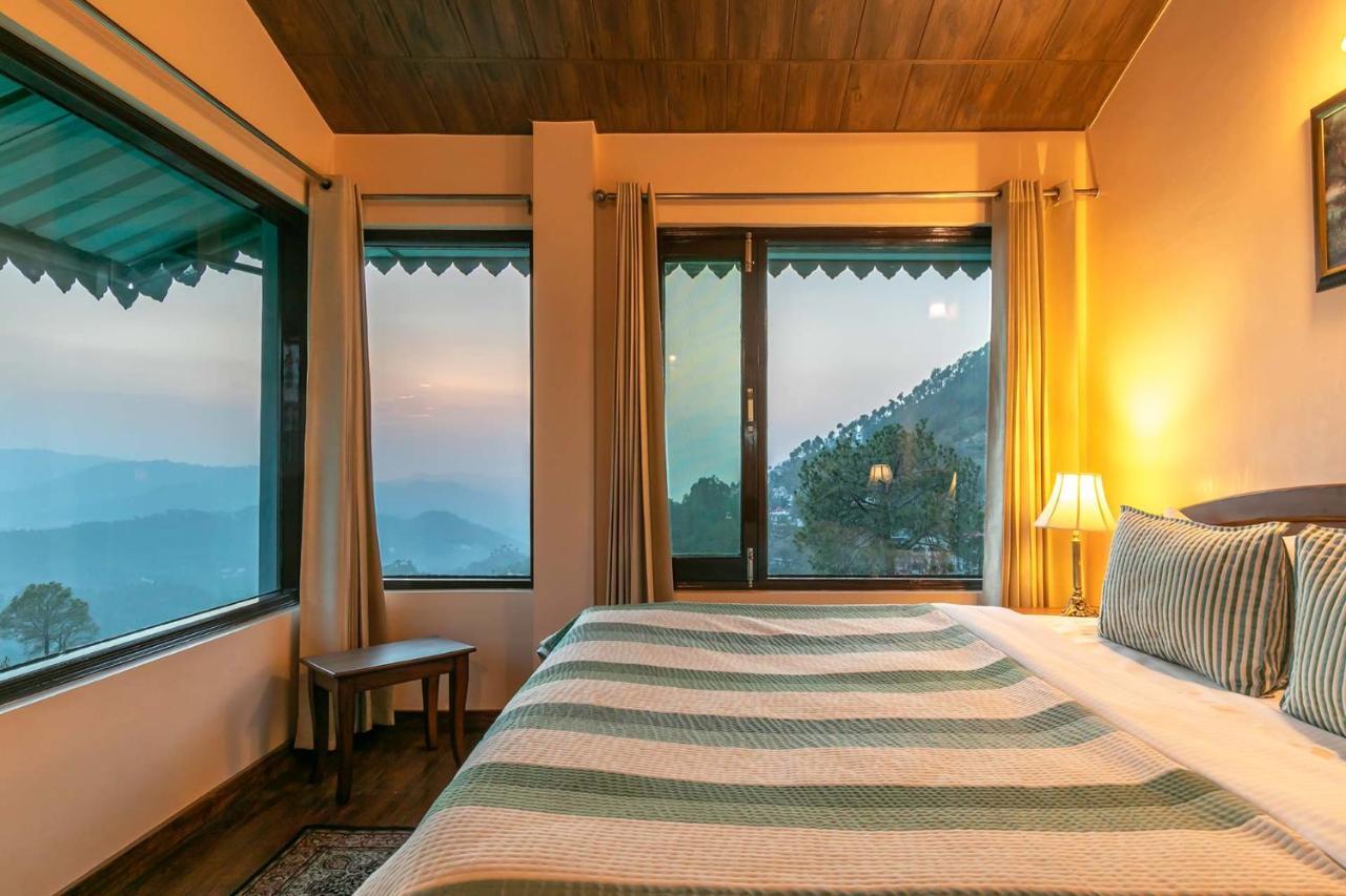 Stayvista At Cecil Cottages With Barbeque, Hill View Kasauli Buitenkant foto
