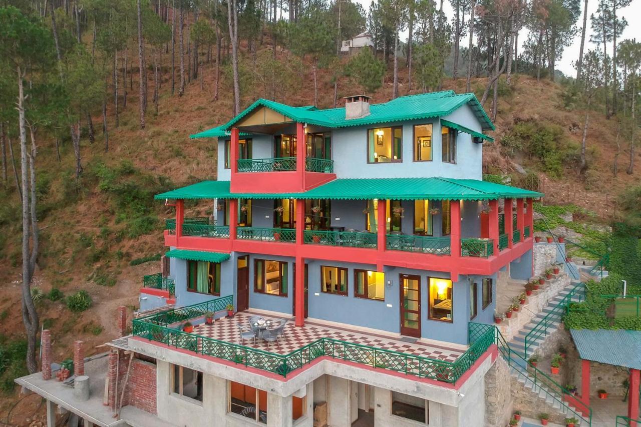 Stayvista At Cecil Cottages With Barbeque, Hill View Kasauli Buitenkant foto