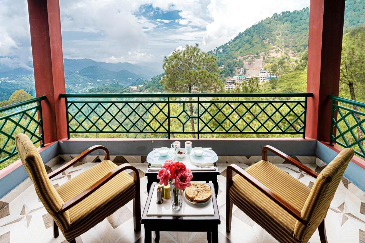 Stayvista At Cecil Cottages With Barbeque, Hill View Kasauli Buitenkant foto