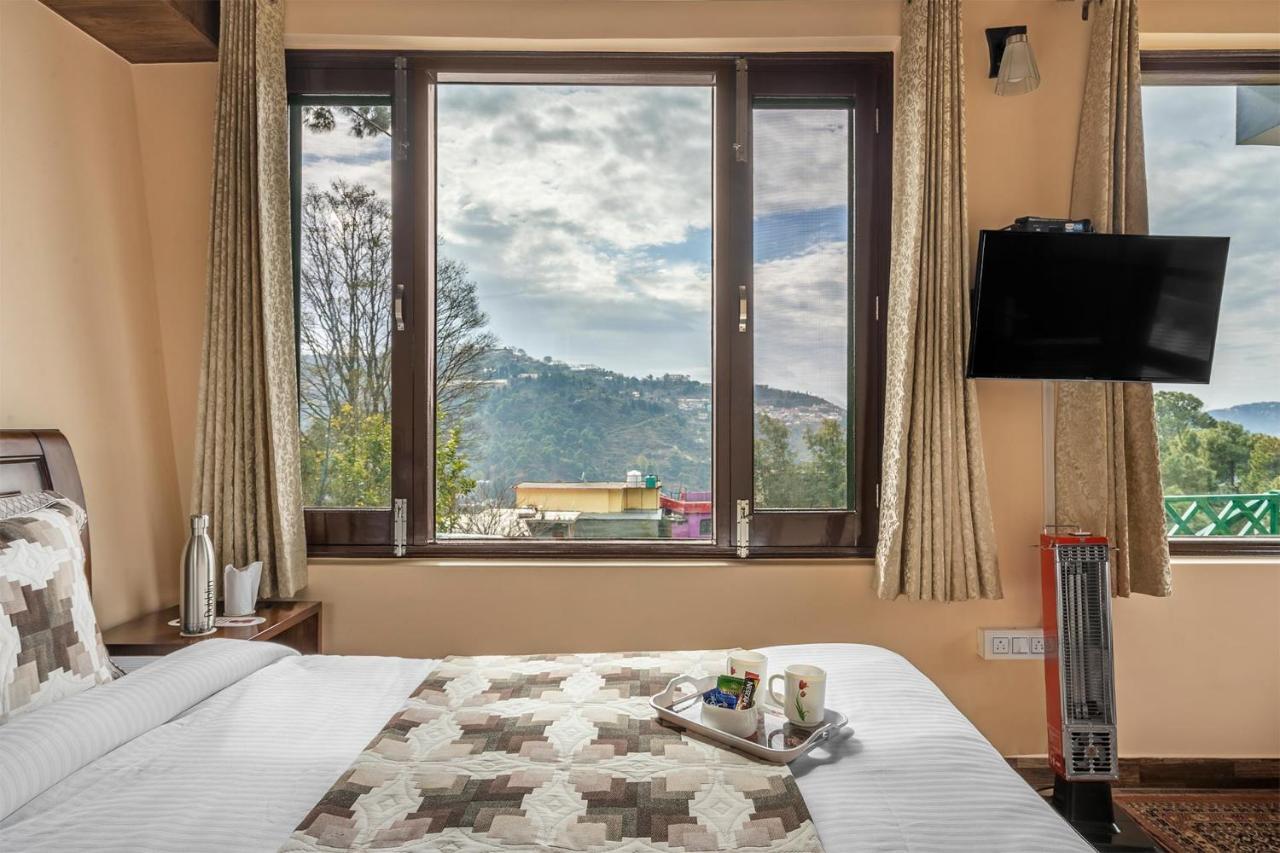 Stayvista At Cecil Cottages With Barbeque, Hill View Kasauli Buitenkant foto